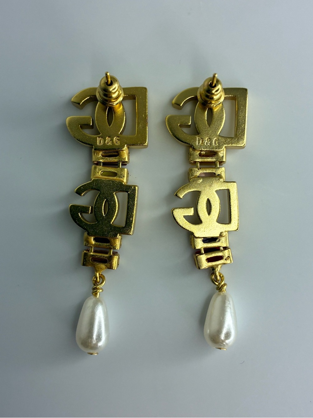 Vintage Gold-Tone Multicolor Crystal Drop Earrings with Pearl - Picture 3 of 4